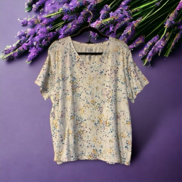 Croft & Barrow White w/Colourful Splatter Floral Print T-Shirt - Picture 10 of 10